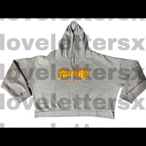 Thrasher Skateboard Magazine Gray Crop
Top Sweatshirt